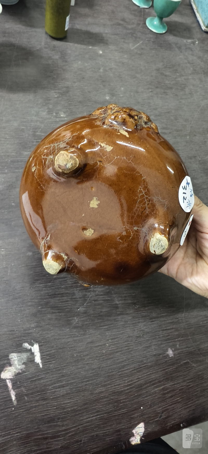 清 酱釉狮耳三足炉 - 图3